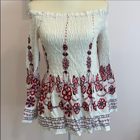 entro Tops - Off the shoulder bell sleeve blouse